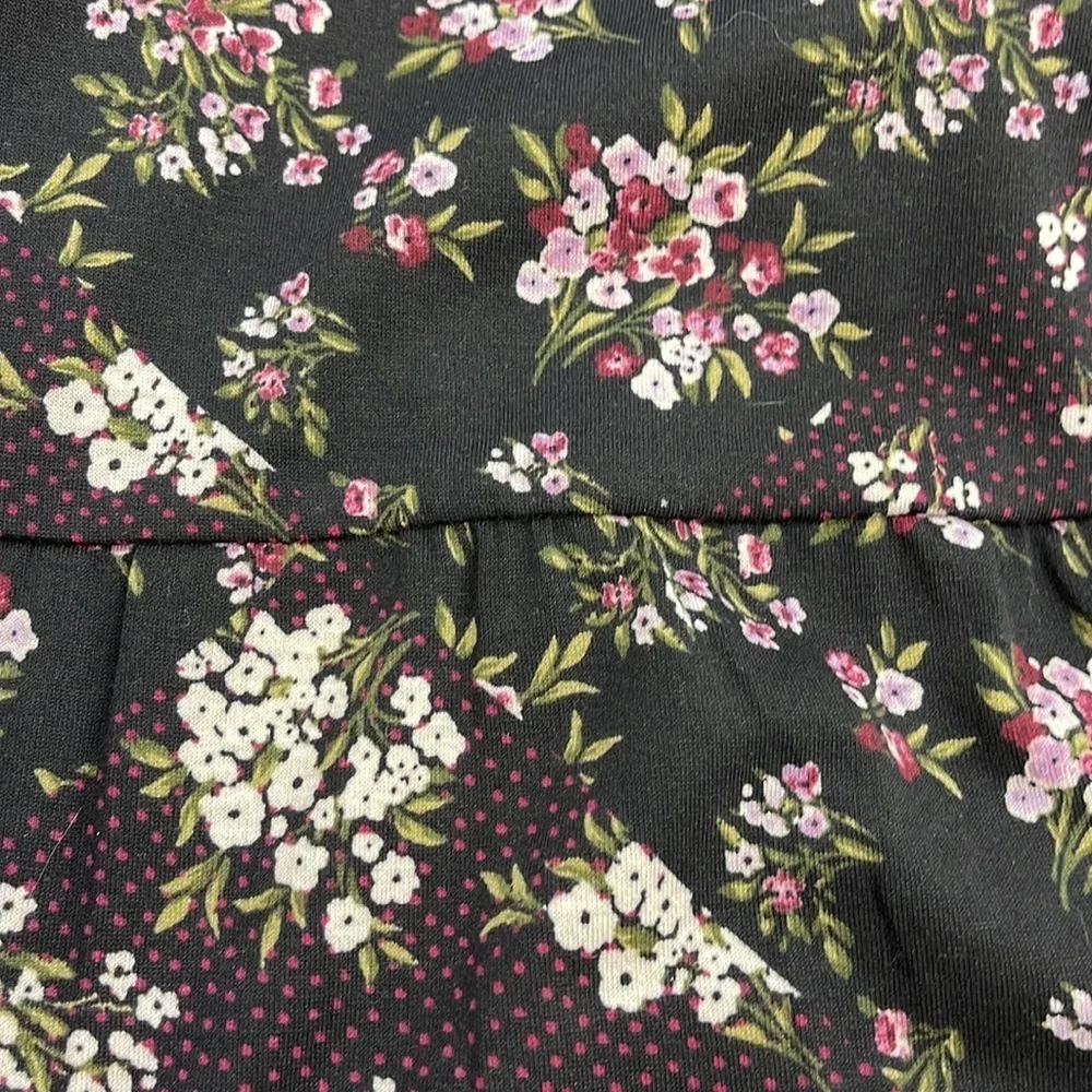 Floral & Ivy NWT Black and Pink Floral Babydoll Top Size Medium - Picture 10 of 12